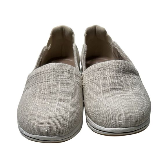 Clarks Cloudsteppers Woman’s Canvas Slip-Ons Breeze Step Natural Size 7.5‎ - Picture 2 of 7